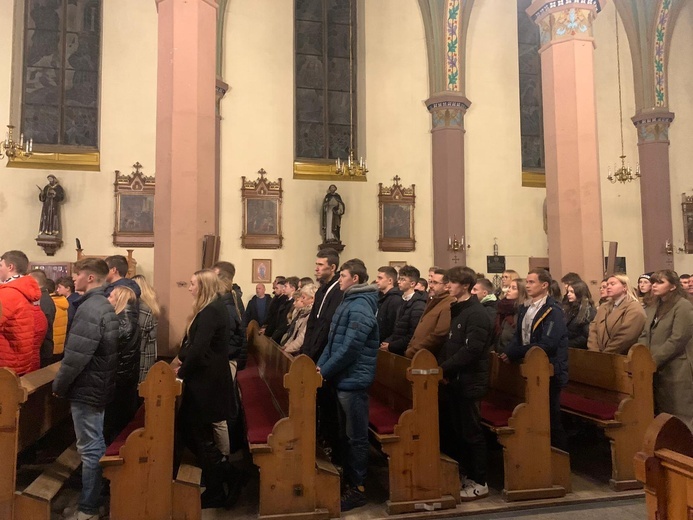 Nowa Ruda Słupiec. Odpust z najmłodszym biskupem w Polsce 