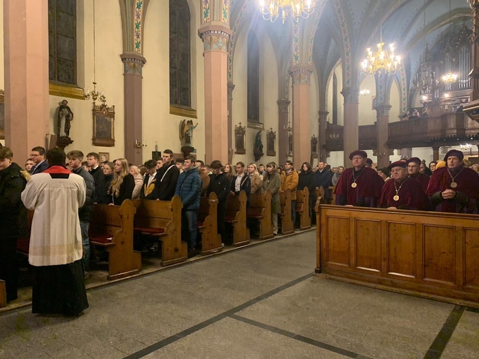 Nowa Ruda Słupiec. Odpust z najmłodszym biskupem w Polsce 