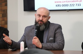 Do wsparcia potrzebujących zachęca ks. Damian Drabikowski, dyrektor CDR