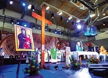 Forum zaczęło się Mszą św. na Arenie „Jaskółka”.