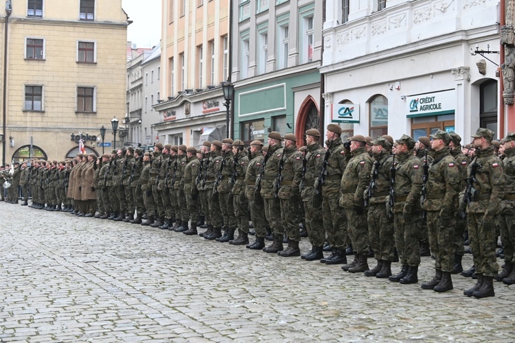 Przysięga nowych żołnierzy 16 Dolnośląskiej Brygady Obrony Terytorialnej