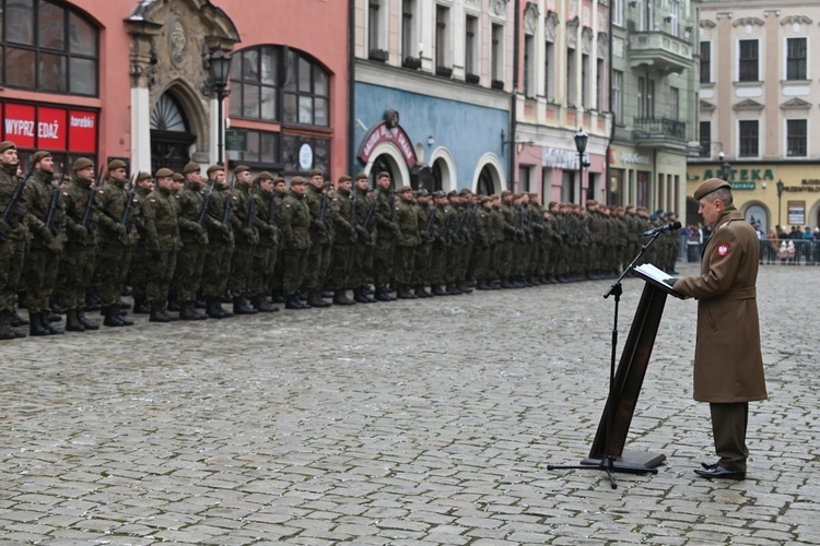 Przysięga nowych żołnierzy 16 Dolnośląskiej Brygady Obrony Terytorialnej