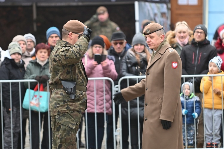 Przysięga nowych żołnierzy 16 Dolnośląskiej Brygady Obrony Terytorialnej