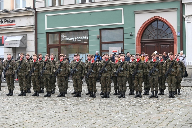 Przysięga nowych żołnierzy 16 Dolnośląskiej Brygady Obrony Terytorialnej