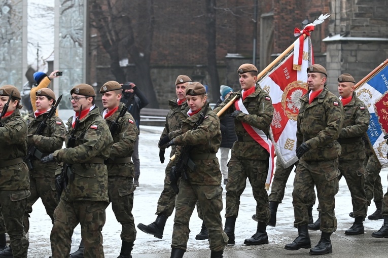 Przysięga nowych żołnierzy 16 Dolnośląskiej Brygady Obrony Terytorialnej