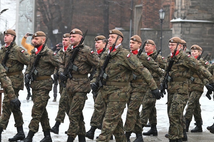 Przysięga nowych żołnierzy 16 Dolnośląskiej Brygady Obrony Terytorialnej