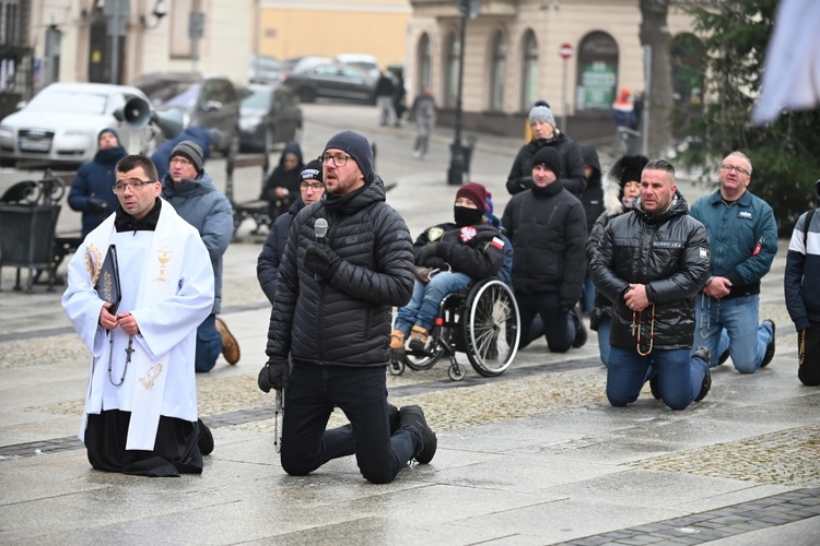 Rodzinny Różaniec w Świdnicy - grudzień