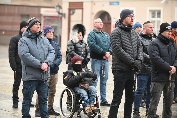 Rodzinny Różaniec w Świdnicy - grudzień