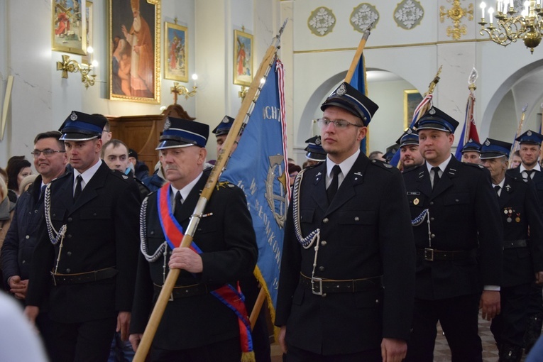 Poświęcenie obrazu Maryi i zawierzenie parafian w Makowie