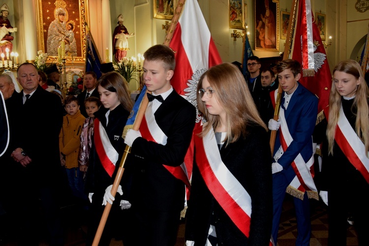 Poświęcenie obrazu Maryi i zawierzenie parafian w Makowie