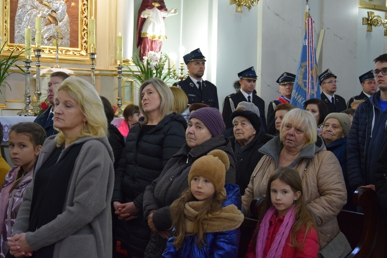 Poświęcenie obrazu Maryi i zawierzenie parafian w Makowie