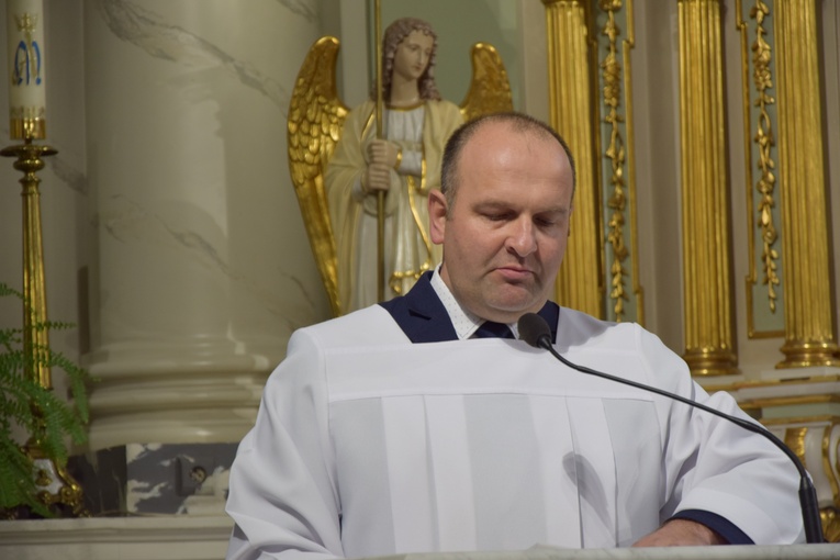 Poświęcenie obrazu Maryi i zawierzenie parafian w Makowie