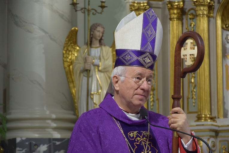 Poświęcenie obrazu Maryi i zawierzenie parafian w Makowie