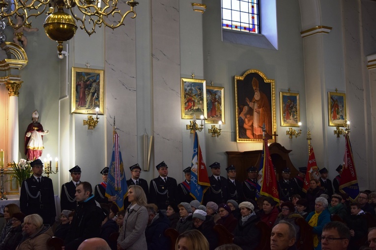 Poświęcenie obrazu Maryi i zawierzenie parafian w Makowie