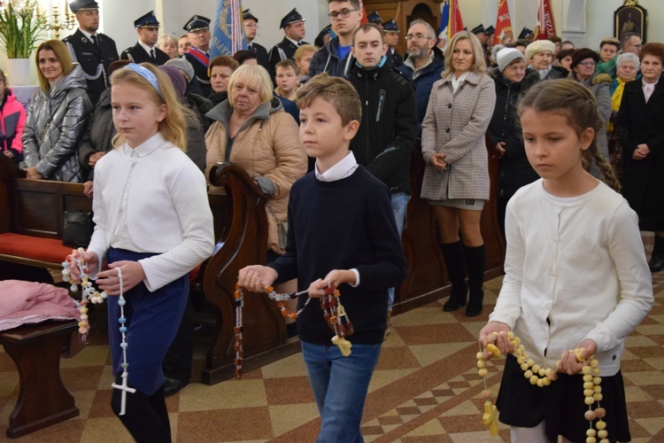 Poświęcenie obrazu Maryi i zawierzenie parafian w Makowie