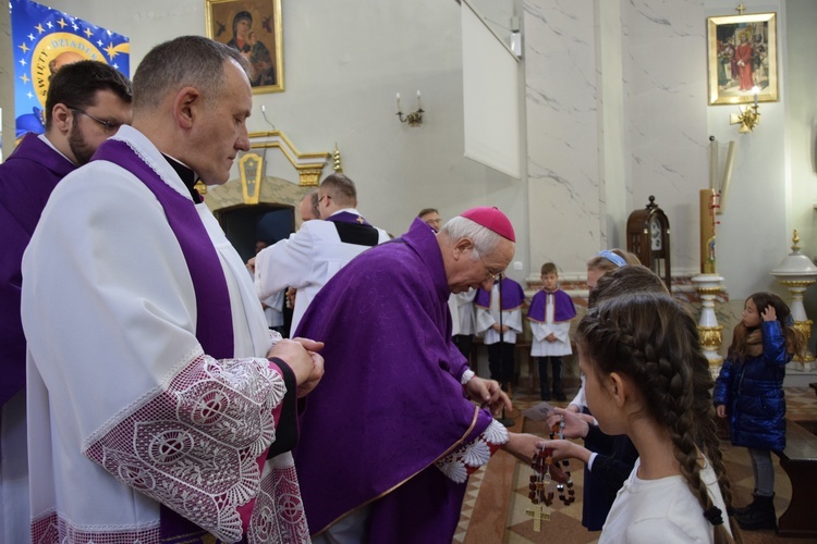 Poświęcenie obrazu Maryi i zawierzenie parafian w Makowie