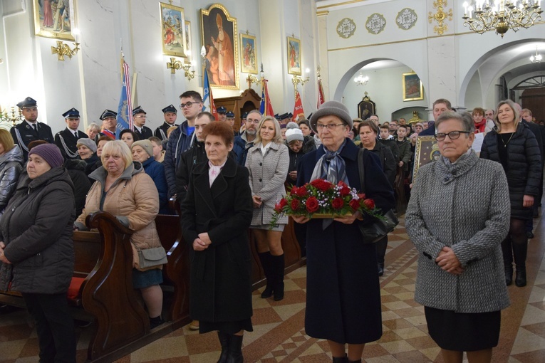 Poświęcenie obrazu Maryi i zawierzenie parafian w Makowie