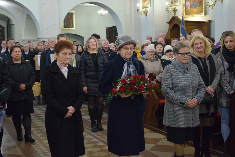 Poświęcenie obrazu Maryi i zawierzenie parafian w Makowie