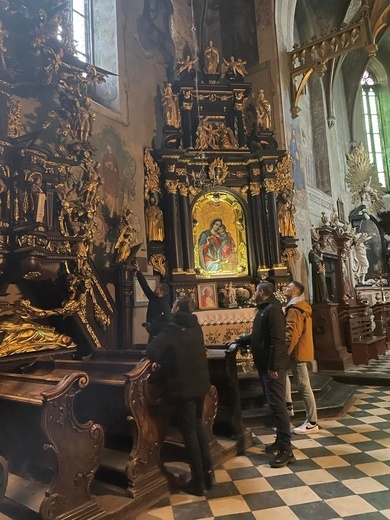 Stary Sącz. Limanowcy licealiści w Opoce