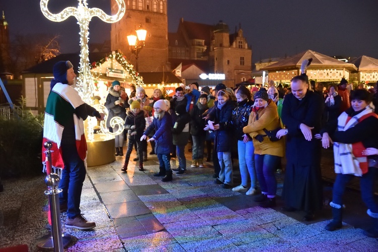 Wolontariusze Caritas AG na świątecznym jarmarku