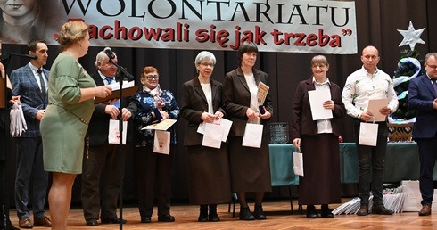 Zmieniają świat. Gala Wolontariatu w Czarnem 