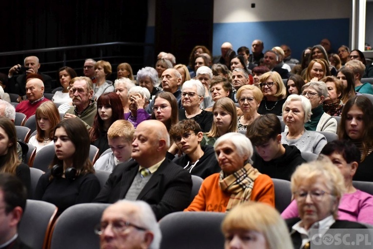 Konferencja o św. Mikołaju w Głogowie