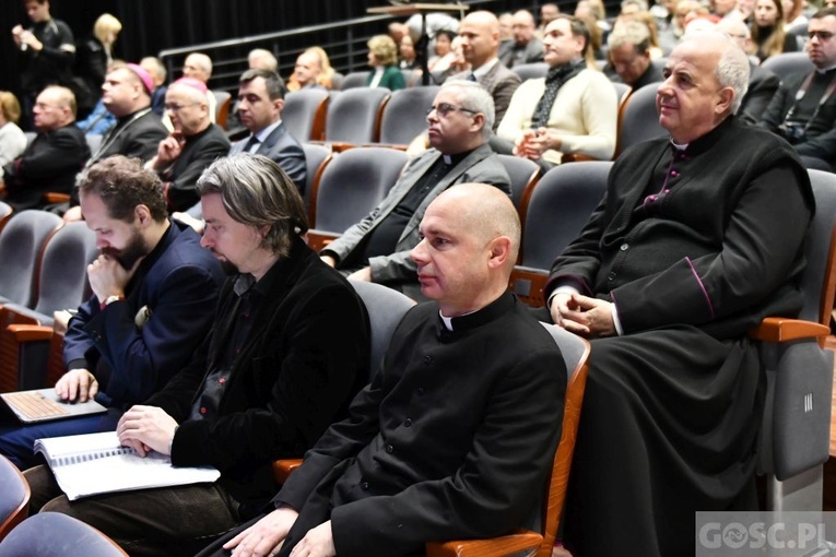 Konferencja o św. Mikołaju w Głogowie