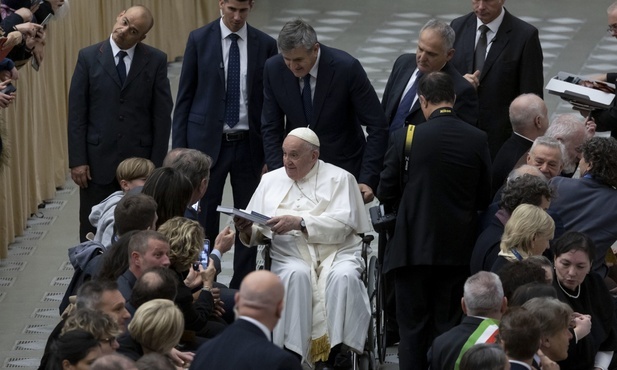 Bp P. Hinder: „Dla niektórych muzułmanów Franciszek jest też ich papieżem”