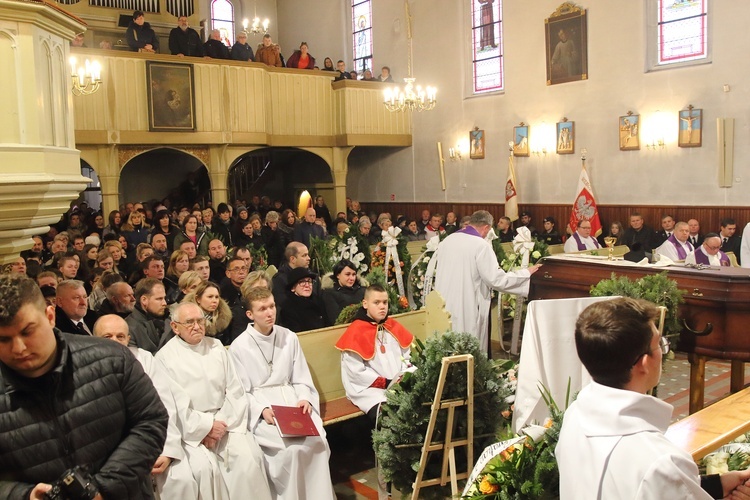 Ostatnie pożegnanie śp. ks. Piotra Suski