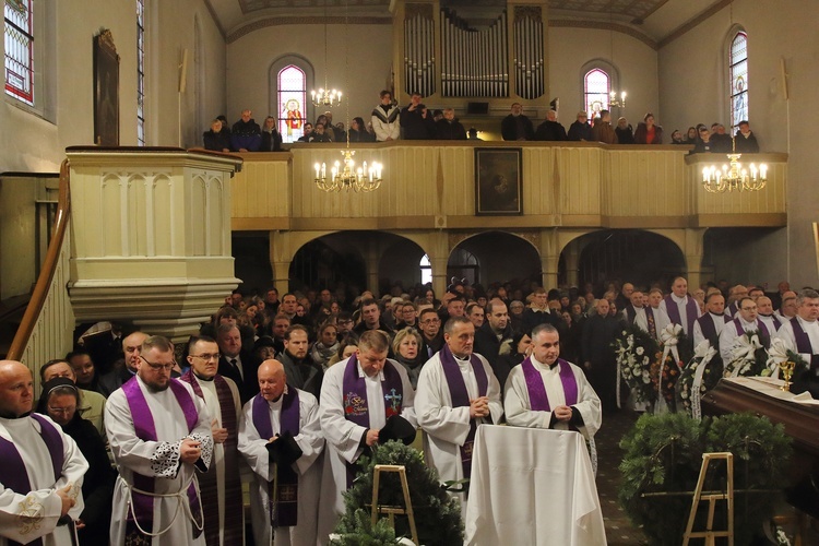 Ostatnie pożegnanie śp. ks. Piotra Suski