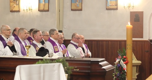 Ostatnie pożegnanie śp. ks. Piotra Suski