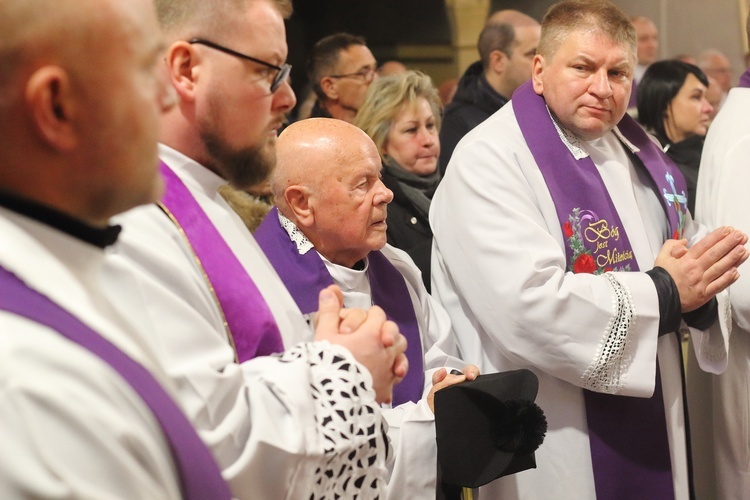 Ostatnie pożegnanie śp. ks. Piotra Suski