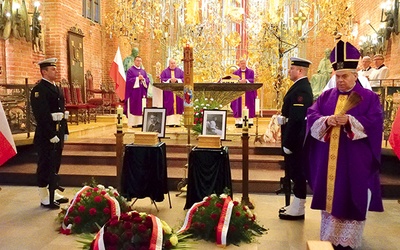 ▲	Msza św. żałobna została odprawiona w bazylice św. Brygidy.