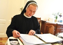 – Dla mnie życie s. M. Iwony jest przykładem pięknej realizacji elżbietańskiego charyzmatu – zauważa s. M. Weronika Szelejewska.