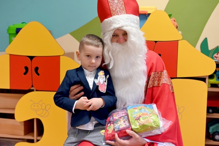 Św. Mikołaj odwiedził przedszkole sióstr prezentek