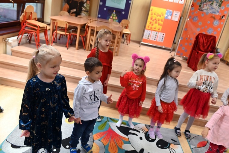 Św. Mikołaj odwiedził przedszkole sióstr prezentek
