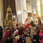 Święty biskup z prezentami w diecezji świdnickiej