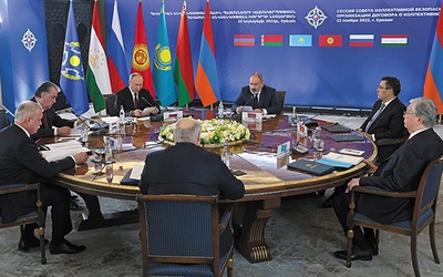 Obrady szczytu OUBZ. Premier Armenii (na zdjęciu u góry) nie podpisał dokumentu końcowego.