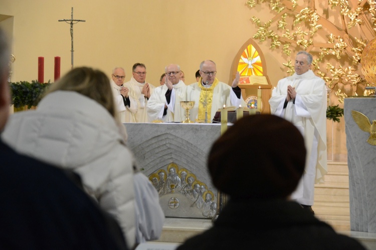 Dziękczynna Msza św. u końca rozbudowy Domu Matki i Dziecka