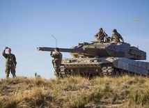 Niemcy odmawiają Ukrainie czołgów, zasłaniając się Amerykanami, jednak USA nie stawia przeszkód