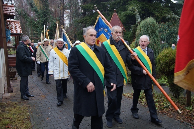 Bujaków. Wprowadzenie relikwii patrona pszczelarzy