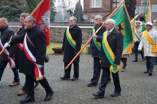 Bujaków. Wprowadzenie relikwii patrona pszczelarzy