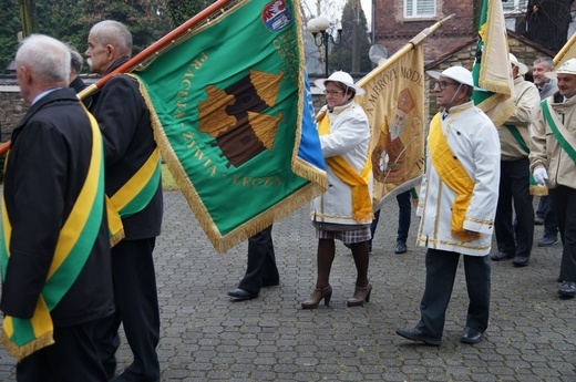 Bujaków. Wprowadzenie relikwii patrona pszczelarzy