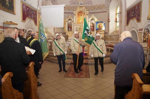 Bujaków. Wprowadzenie relikwii patrona pszczelarzy