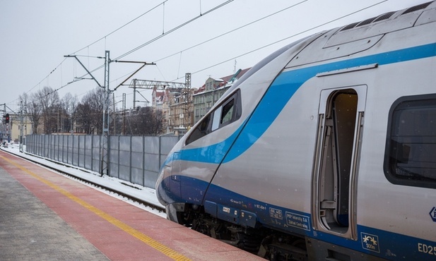 Od niedzieli nowy rozkład jazdy pociągów, PKP Intercity zapowiada nowe połączenia