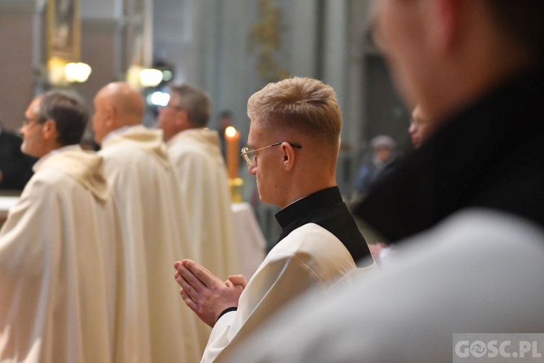 ​Kandydatura i akolitat w Paradyżu