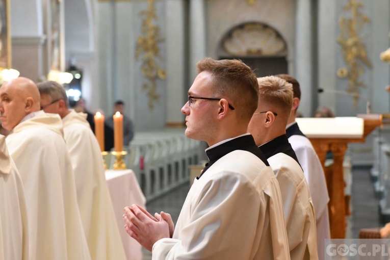 ​Kandydatura i akolitat w Paradyżu