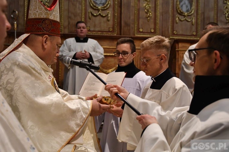 ​Kandydatura i akolitat w Paradyżu