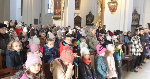 Bolesławiec. Szkoła zawierzona Matce Bożej