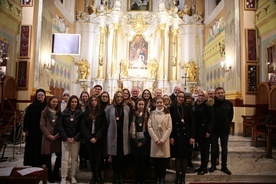 Pamiątkowe zdjęcie uczestników liturgii.